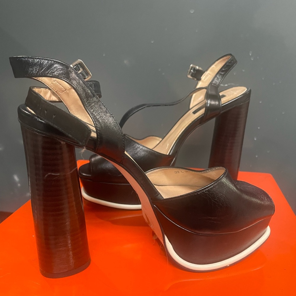 TOPSHOP Leather Platform Heels